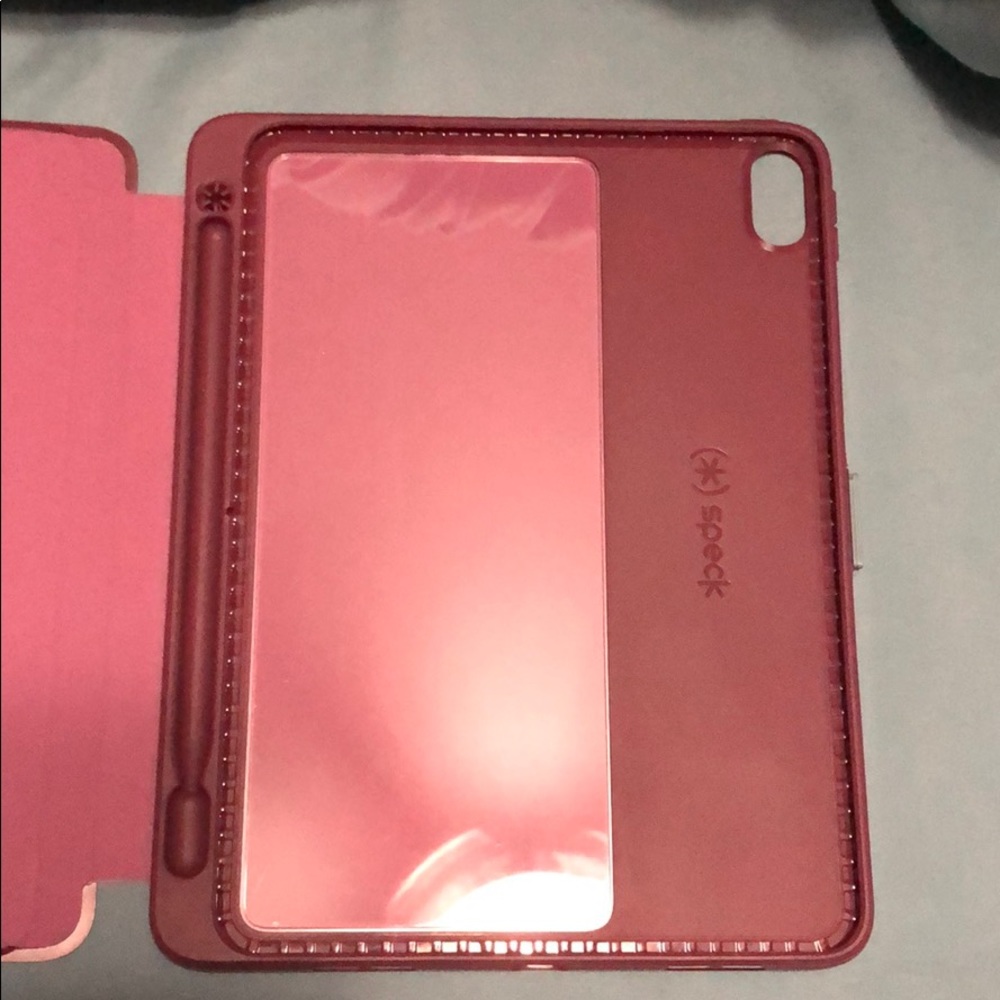 Case - Picture 3 of 5
